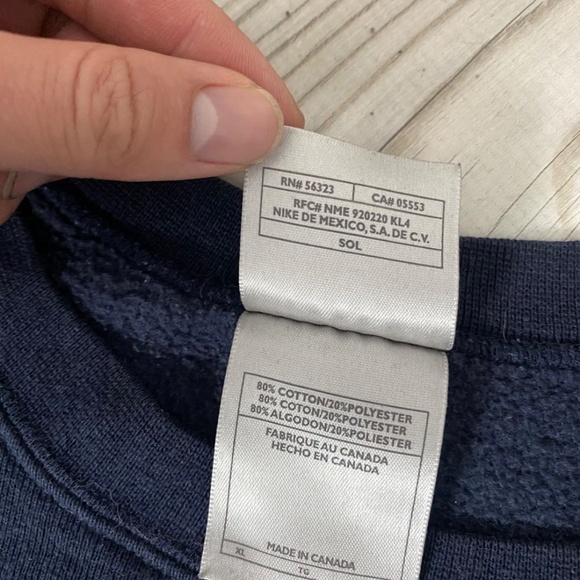 Vintage Nike Crewneck - Picture 3 of 3